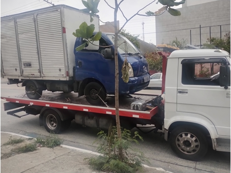 Guincho de Utilitários na Avenida Miguel Yunes 